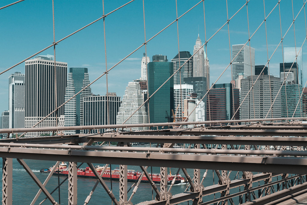 Walk over the Brooklyn Bridge